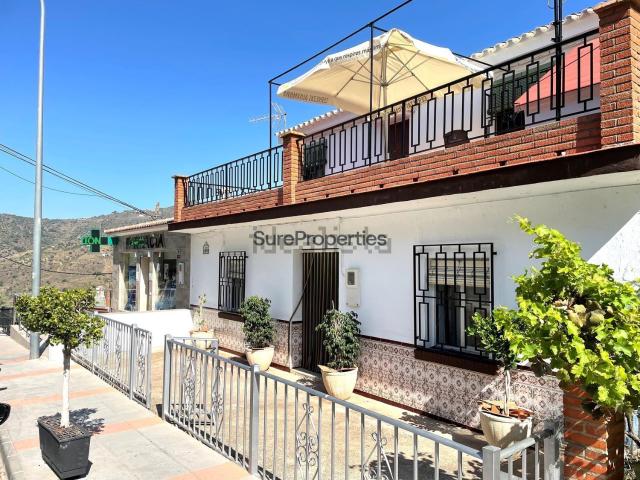 Chalet, Sayalonga