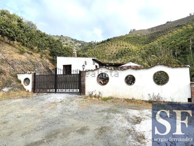Chalet, Sayalonga