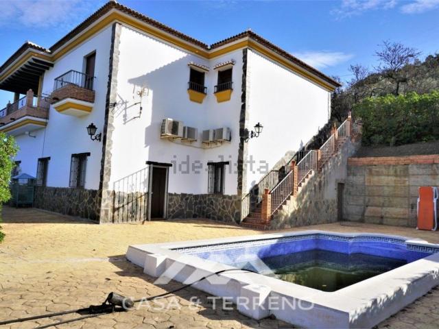 Chalet, Sayalonga