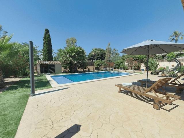 Chalet, Sa Coma
