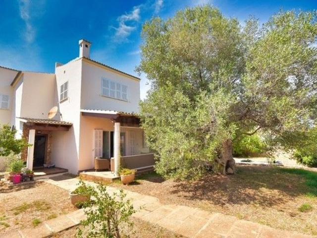 Chalet, Sa Coma