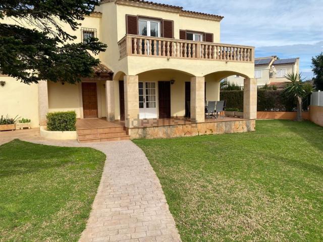 Chalet, Sa Coma