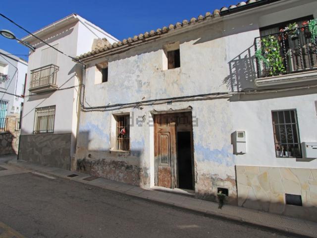 Chalet, Sagra