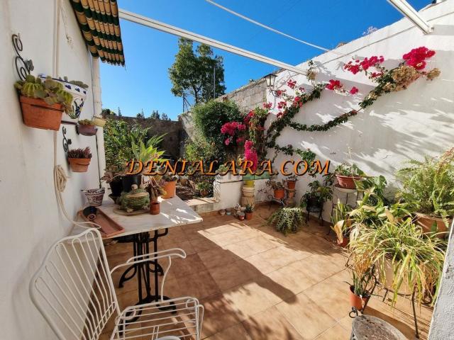 Chalet, Sagra