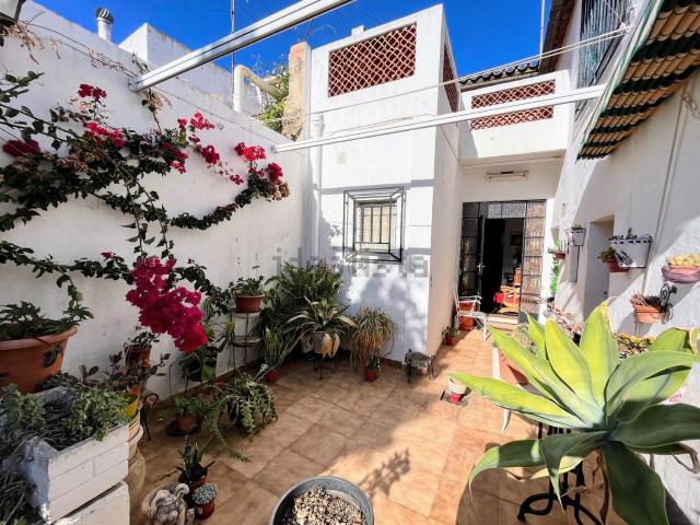 Chalet, Sagra