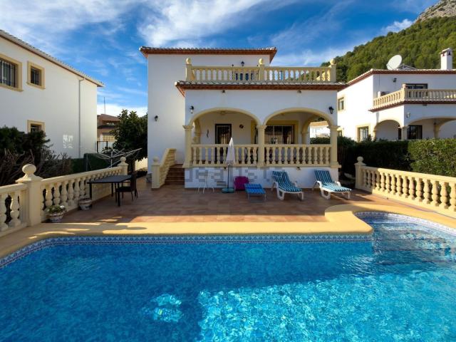 Chalet, Sagra