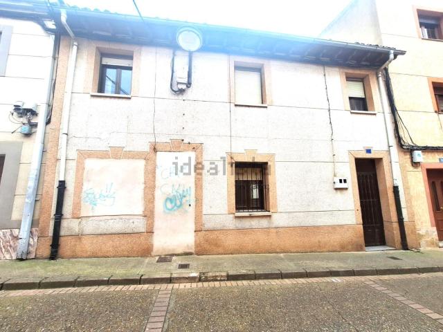 Chalet, Sahagun