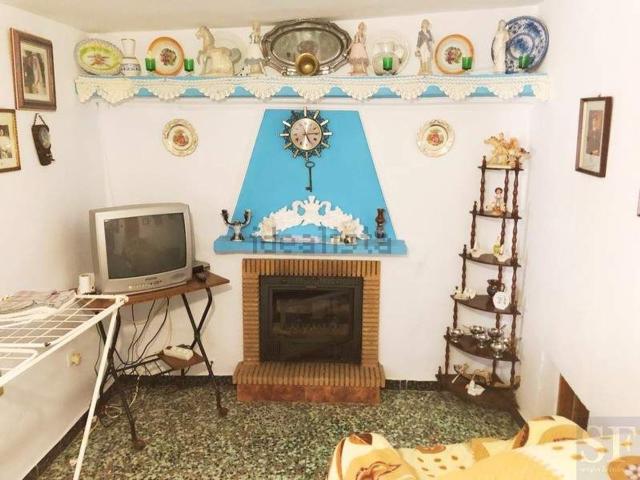 Chalet, Salares