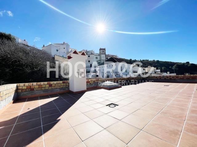 Chalet, Salares