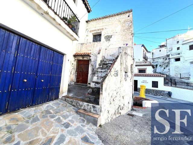 Chalet, Salares
