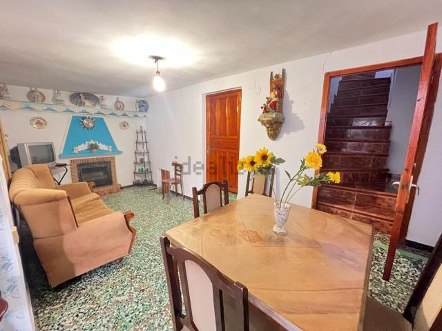 Chalet, Salares