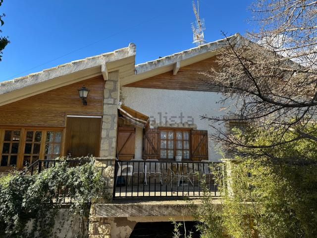 Chalet, Salinas