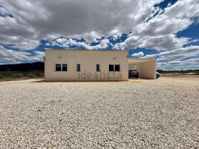 Chalet, Salinas