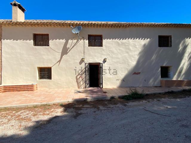 Chalet, Salinas
