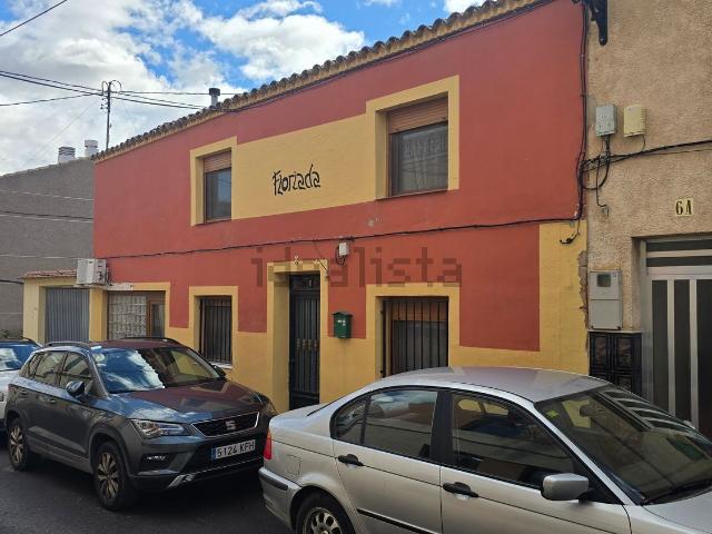 Chalet, Salinas