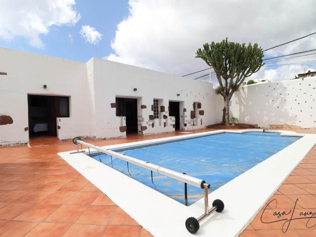 Chalet, San Bartolomé