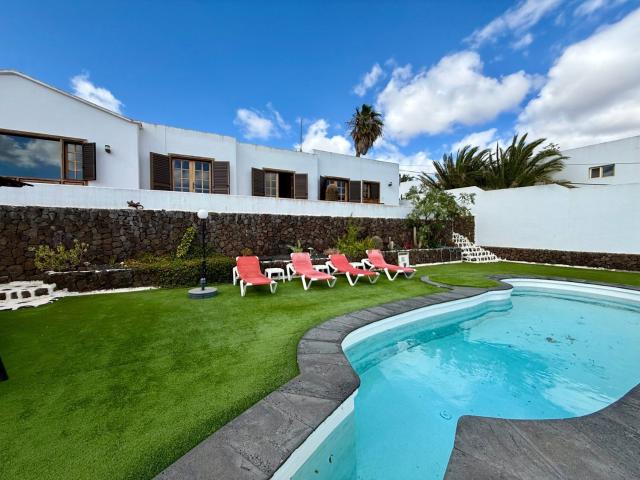 Chalet, San Bartolomé