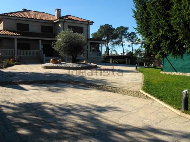 Chalet, San Cibrao das Viñas