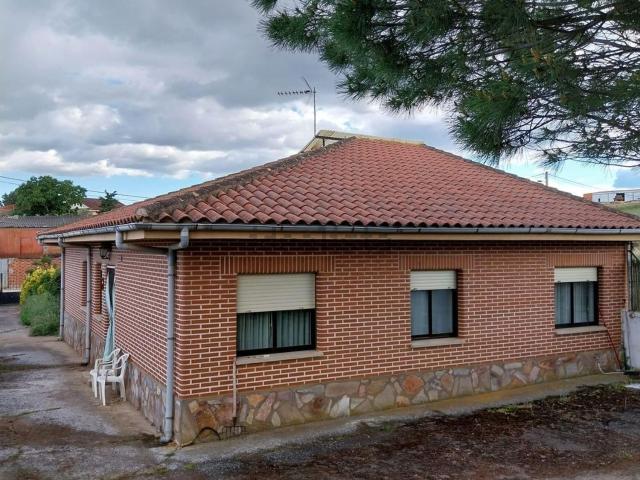 Chalet, San Pedro de la Nave Almendra