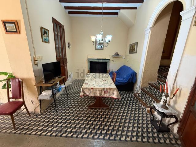 Chalet, Sanet y Negrals