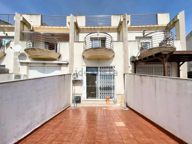 Chalet, Sant Carles de la Rápita