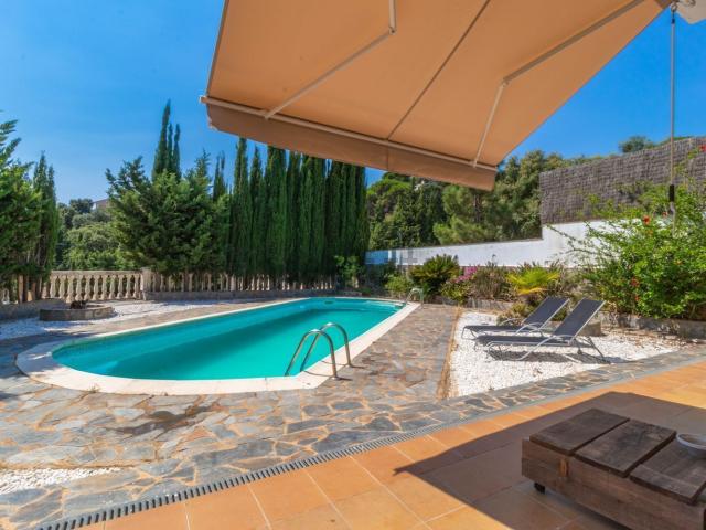 Chalet, Sant Cebrià de Vallalta