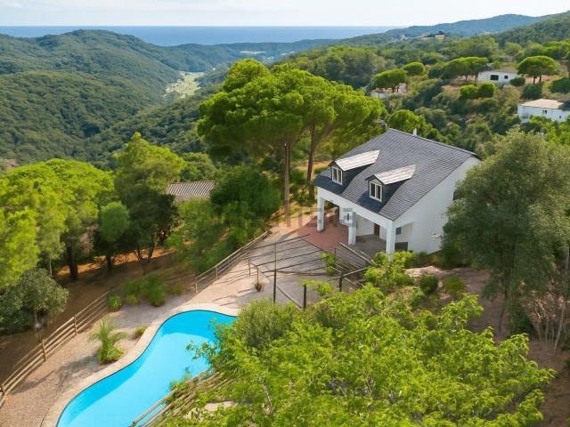 Chalet, Sant Cebrià de Vallalta