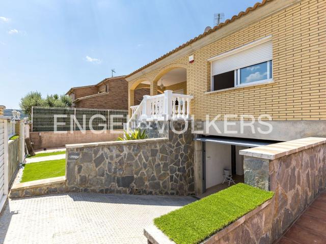 Chalet, Sant Cugat Sesgarrigues