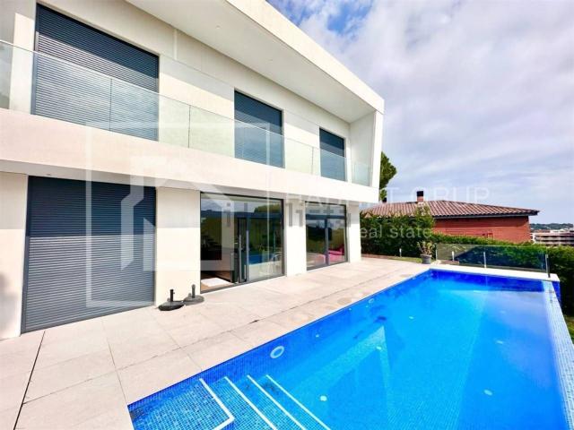 Chalet, Sant Feliu de Guíxols