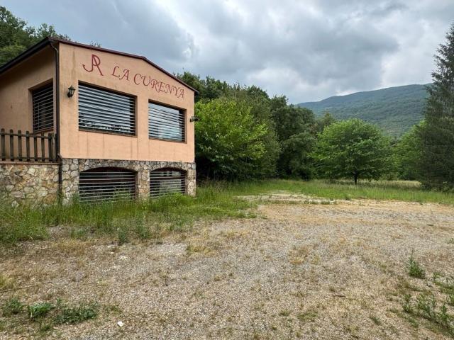 Chalet, Sant Feliu de Pallerols