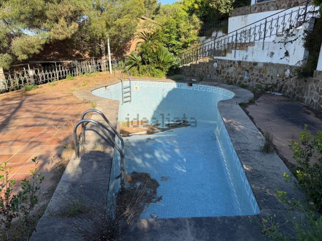 Chalet, Sant Fost de Campsentelles