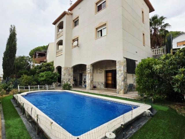 Chalet, Sant Fost de Campsentelles