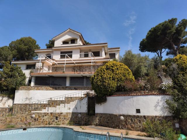 Chalet, Sant Fost de Campsentelles
