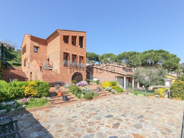 Chalet, Sant Fost de Campsentelles