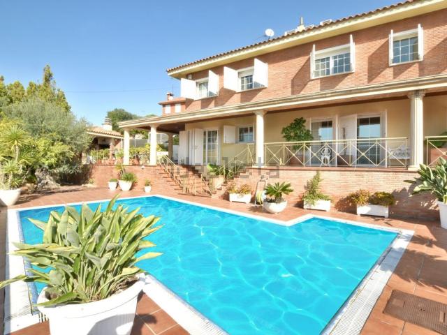 Chalet, Sant Fost de Campsentelles