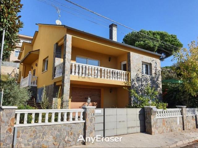 Chalet, Sant Fost de Campsentelles