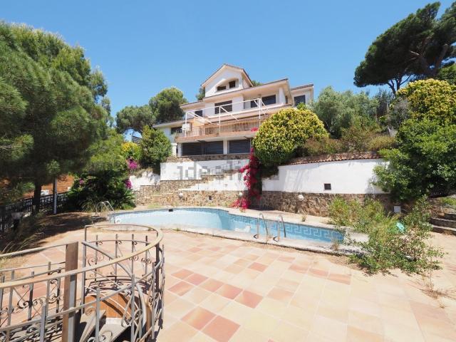 Chalet, Sant Fost de Campsentelles