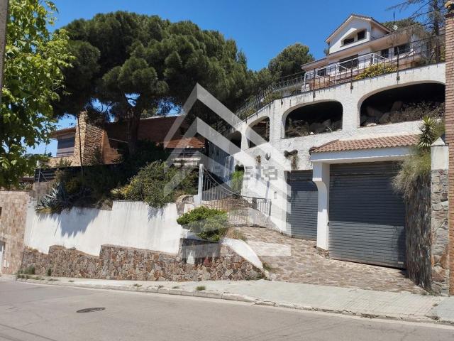 Chalet, Sant Fost de Campsentelles