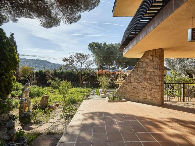 Chalet, Sant Fost de Campsentelles