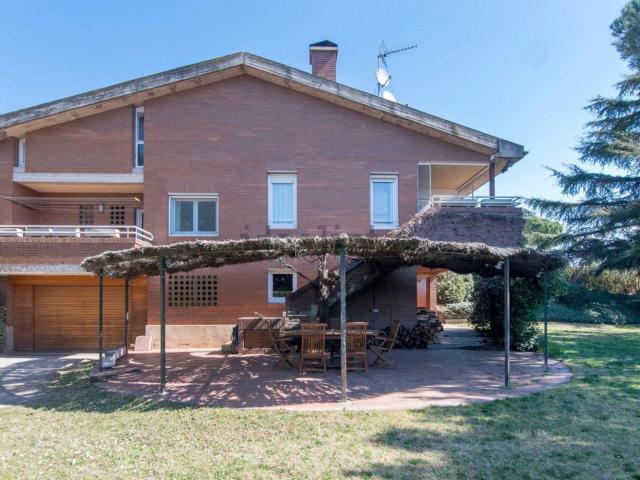 Chalet, Sant Fruitós de Bages