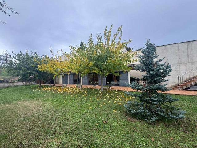 Chalet, Sant Hilari Sacalm
