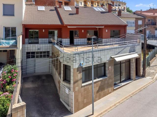 Chalet, Sant Hilari Sacalm