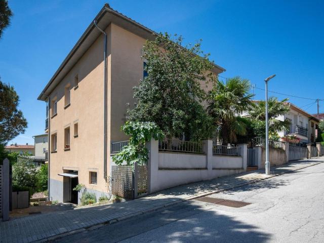 Chalet, Sant Hilari Sacalm