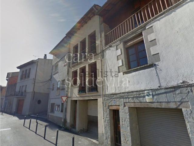 Chalet, Sant Hipòlit de Voltregà