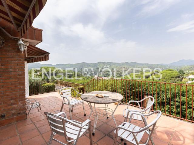 Chalet, Sant Iscle de Vallalta
