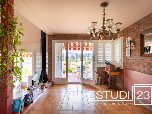 Chalet, Sant Iscle de Vallalta