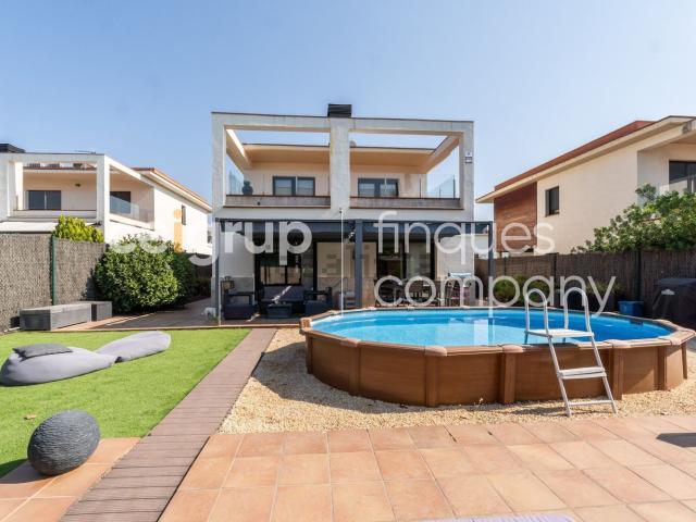 Chalet, Sant Julià de Ramis