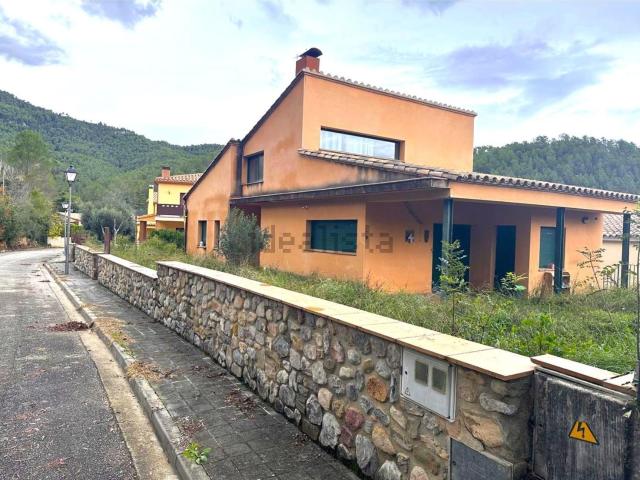 Chalet, Sant Llorenç de la Muga