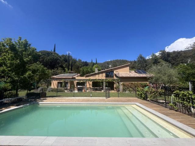 Chalet, Sant Marti de Llémena