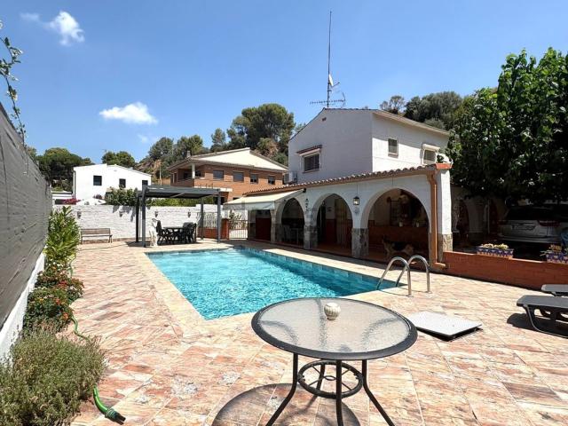 Chalet, Sant Miquel de Guanteres